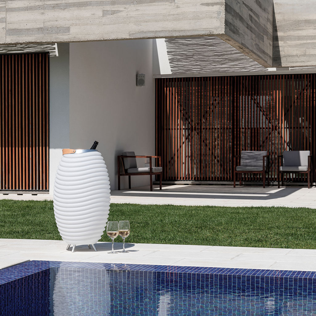 Upgrade your home entertainment setup with the Kooduu Synergy 65 - the ultimate all-in-one device! Its LED lamp, Bluetooth speaker, and drinks cooler combine to provide the perfect atmosphere for any occasion, while its portability lets you take it anywhere.