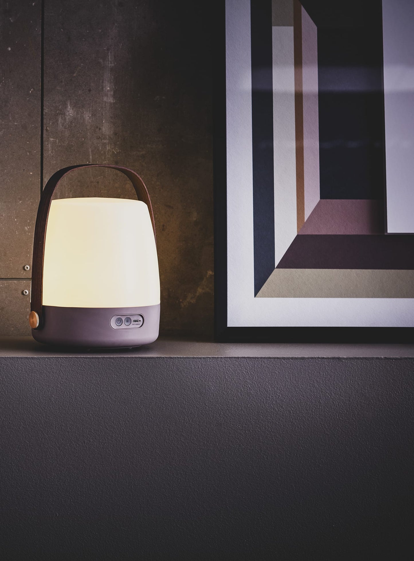 Kooduu Lite-up Earth – stylish Danish-designed LED lamp with dimmable light, perfect for any room or outdoor space.