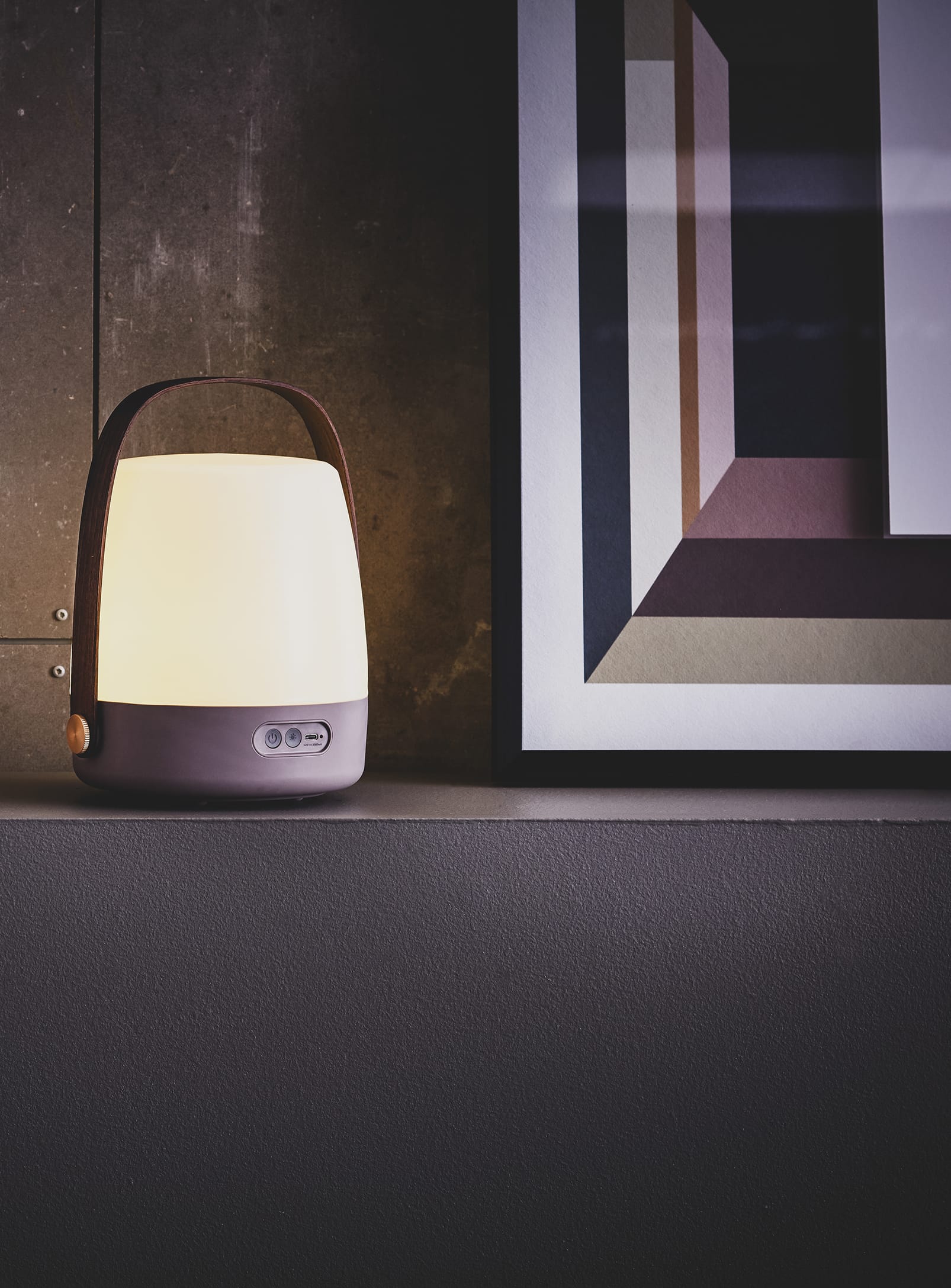 Kooduu Lite-up Earth – stylish Danish-designed LED lamp with dimmable light, perfect for any room or outdoor space.