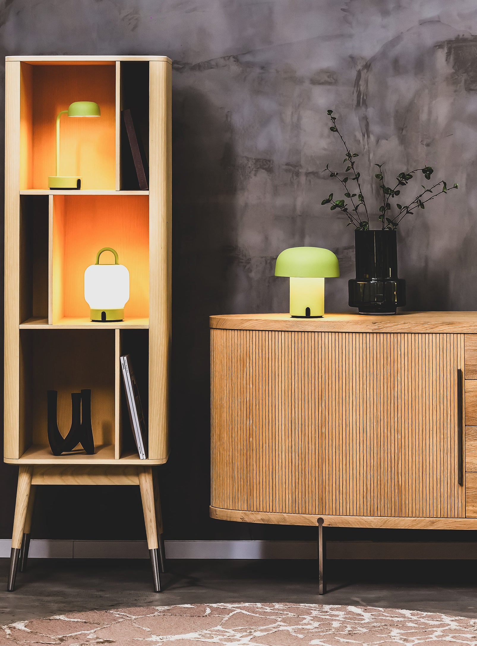 Loome Moss by Kooduu – portable LED lamp with continuously dimmable lighting and convenient carrying handle for easy portability.