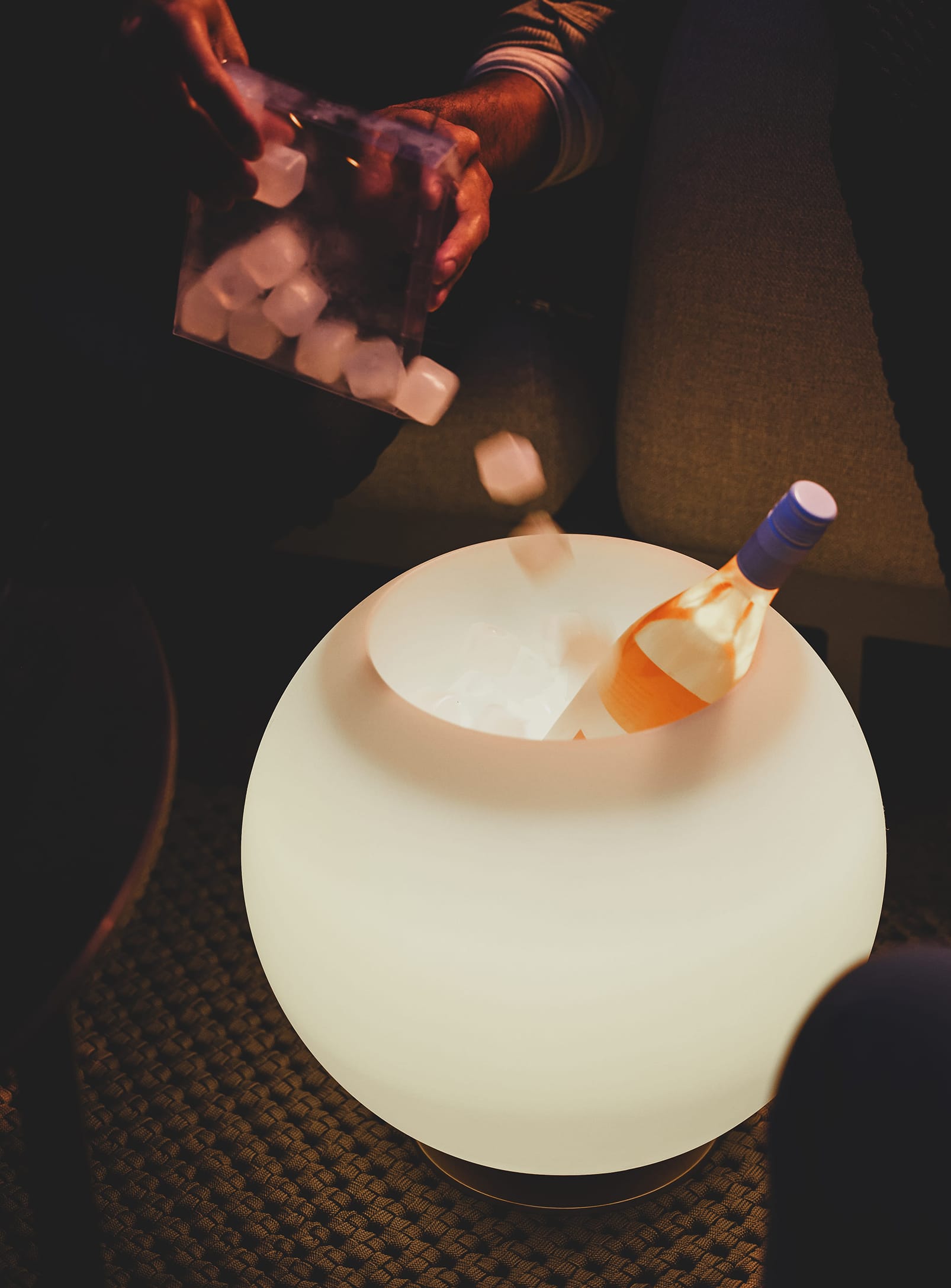 Reusable ice cubes for Kooduu Synergy – freeze and enjoy hours of cold drinks, ideal for Synergy 65 and Sphere models.