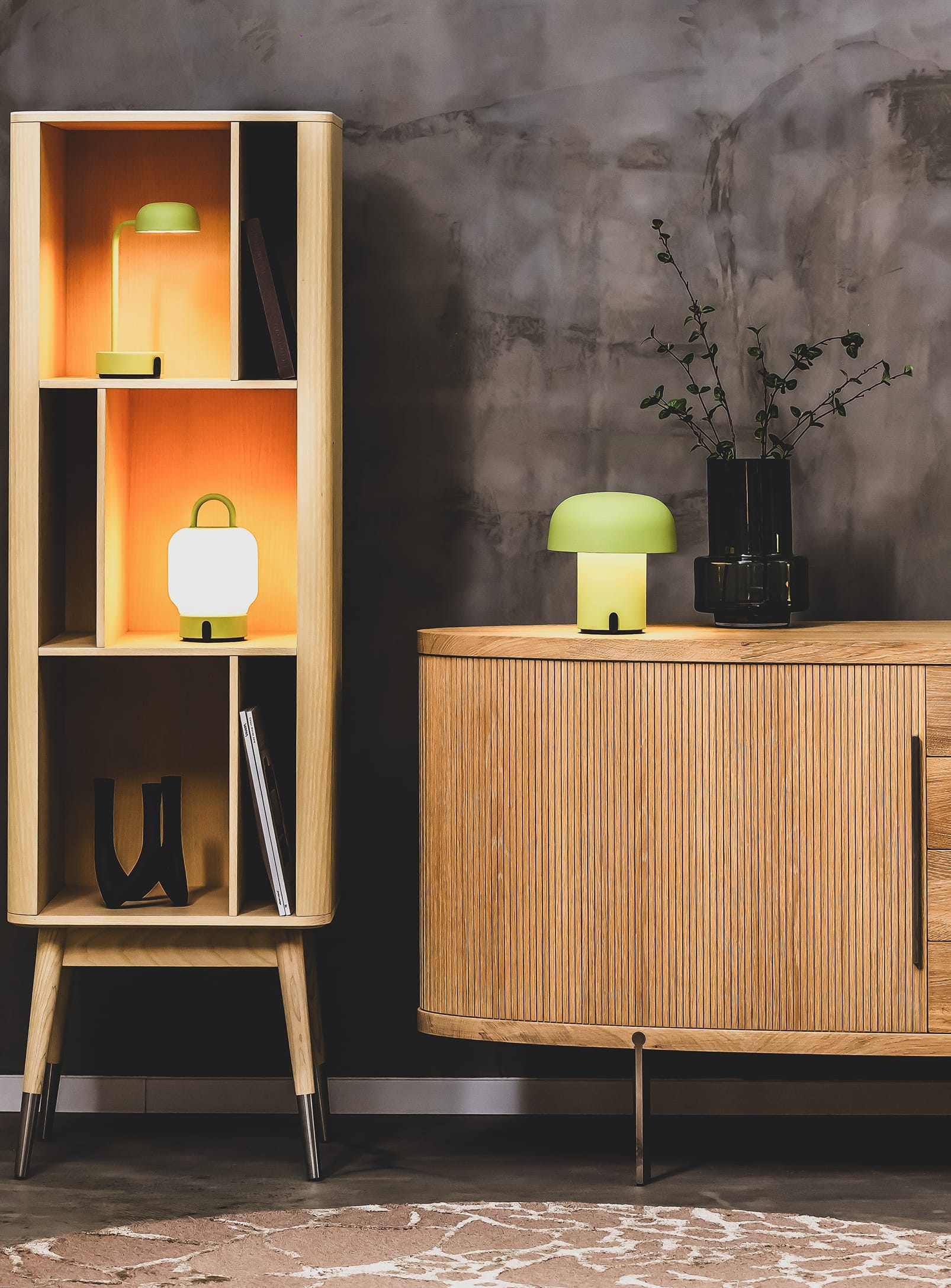Kooduu Sensa Moss – portable LED table lamp with glare-free lighting, perfect for bedside, dining, or desk spaces.