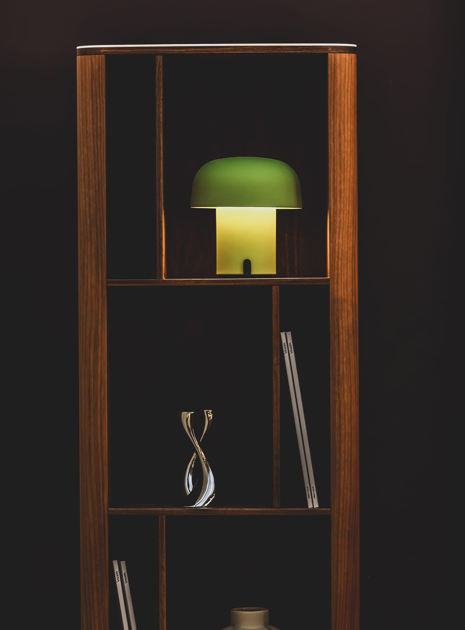 Sensa Moss by Kooduu – sleek LED lamp with warm light and modern minimalist design for any room in your home.