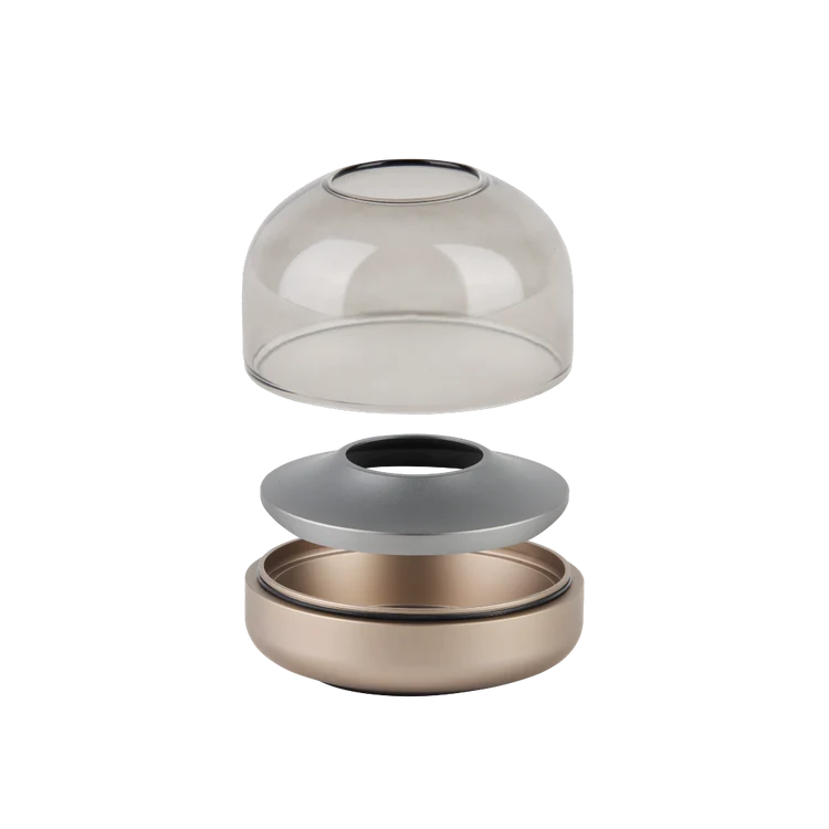 Enjoy the romantic ambiance of candlelight without the mess and danger of traditional candles. The Kooduu Glow 08 candle holder, compatible with the rechargeable Shine LED candle, is the perfect solution for a cozy night in.