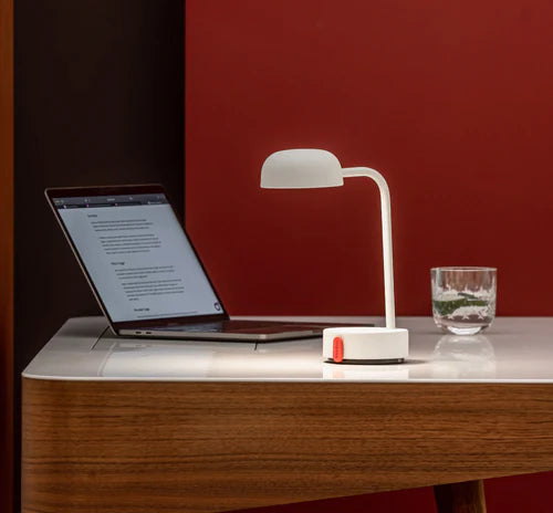 Fokus LED Lamp by kooduu: Rechargeable, dimmable, 40hr warm light, perfect for work/reading/bedside in Canadian homes, minimalist, elegant.