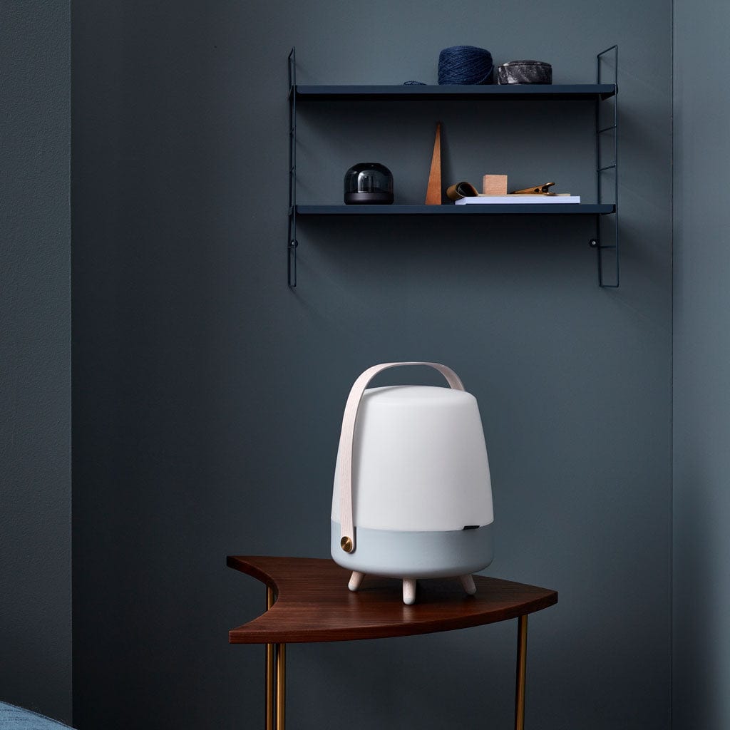 Elevate your audio and home decor game with Kooduu Lite-up Play Skye Blue. This sleek and stylish speaker lamp offers a warm and inviting glow and superior sound quality, making it perfect for any occasion.